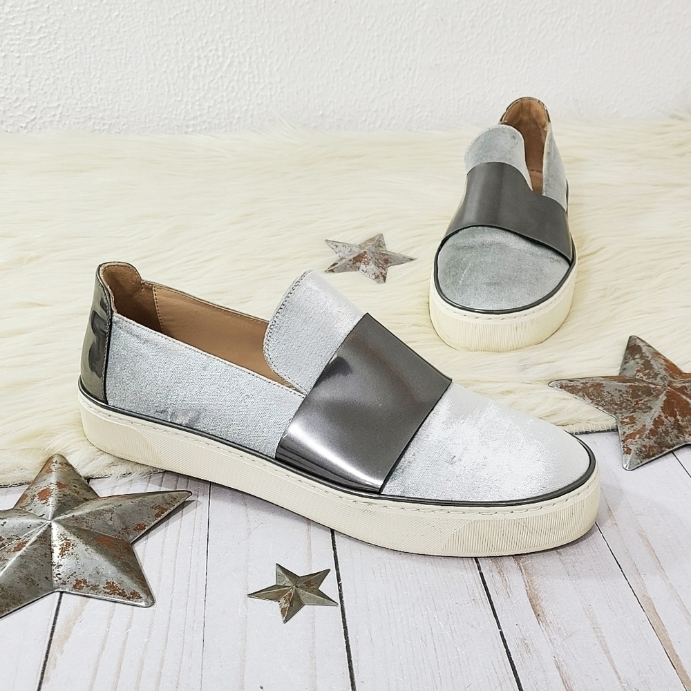 Stuart Weitzman The Boyband Sneaker In Argento Silver Velvet Women's size 8.5